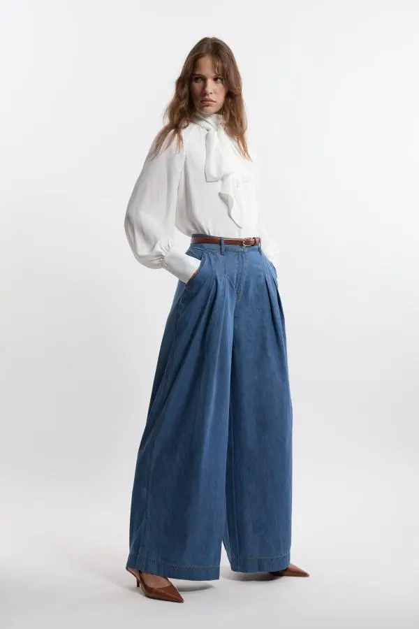 Tailored Chambray Denim Straight Leg Pleated Trousers - Light Blue