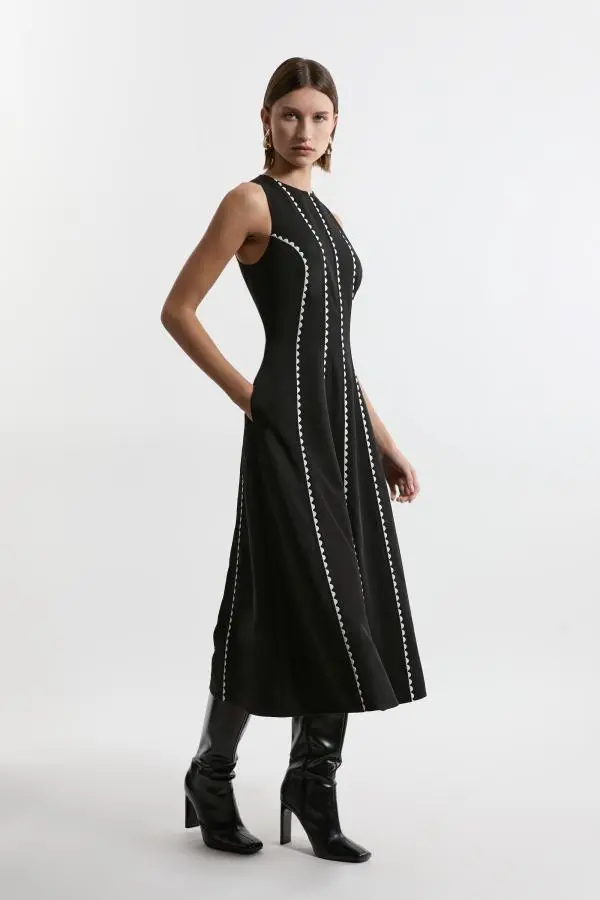 Scallop Trim Panelled Crepe Maxi Dress - Mono