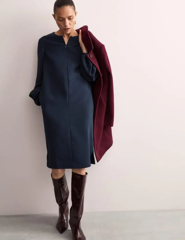 Jaeger Women's Crew Neck Knee Length Shift Dress 
