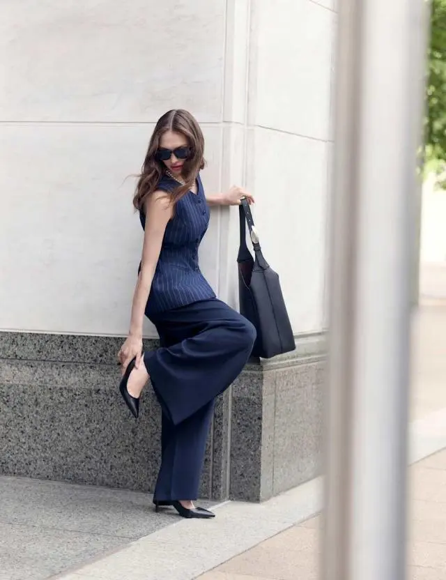 M&S Single Pleat Wide Leg Trousers with Linen Midnight Navy