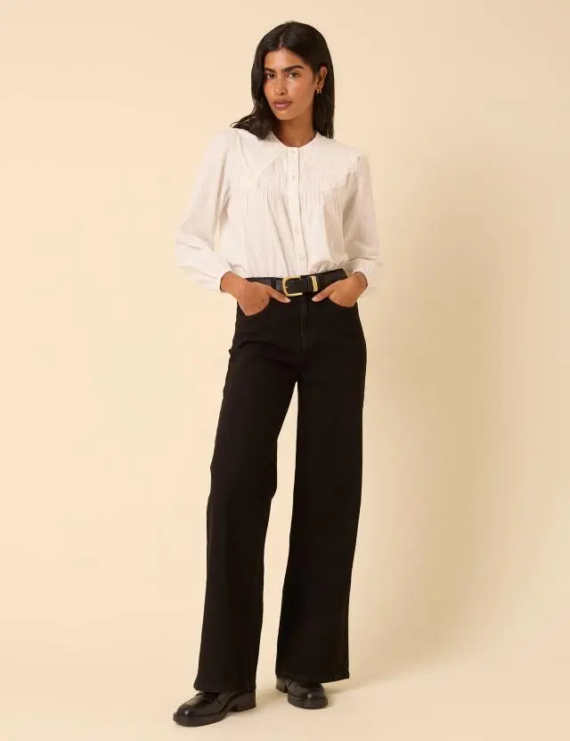 The Soho Stretch Wide