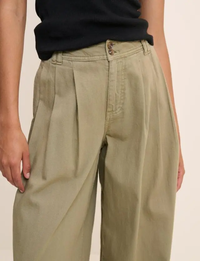 Green Pleated Wide Leg Trousers