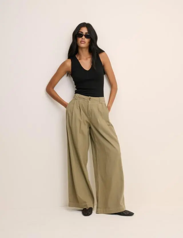 Green Pleated Wide Leg Trousers
