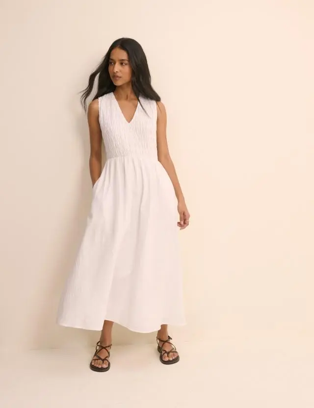 White Sleeveless Audrey Midi Dress