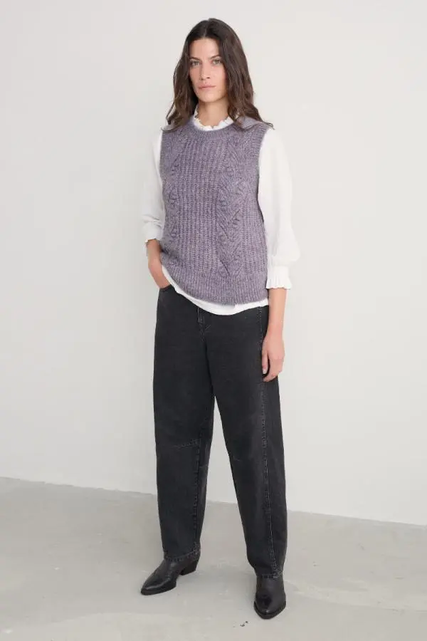 Gwenver Barrel Leg Jeans