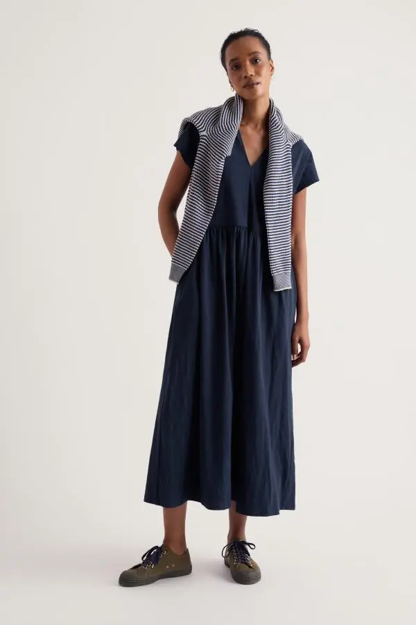 Zinnia Short Sleeve Jersey Midi Dress
