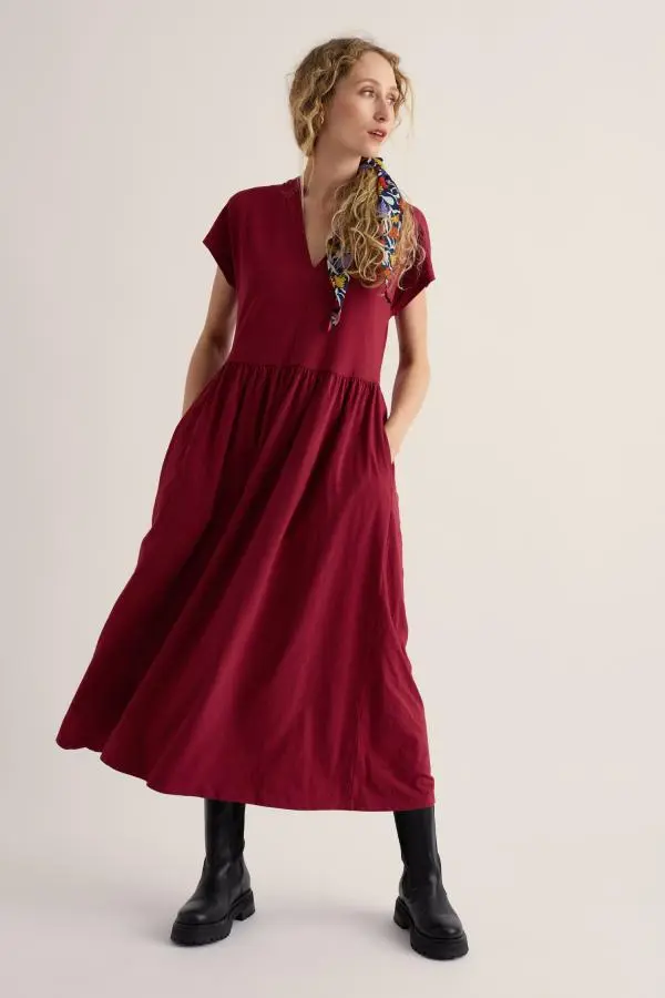 Zinnia Short Sleeve Jersey Midi Dress