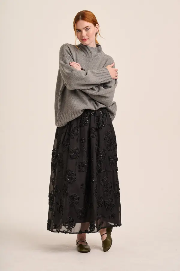 Eva Applique Circle Skirt - Black