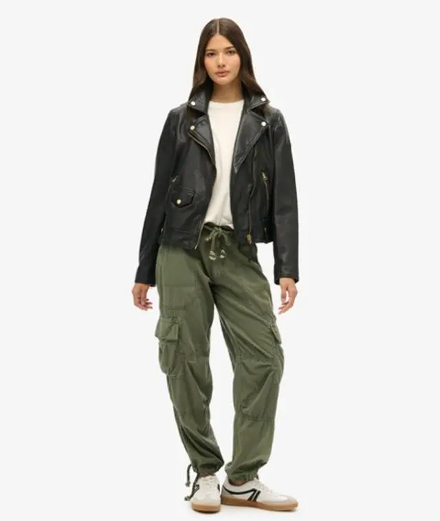 Superdry Women's Lightweight Beach Cargo Pants Green / Military Duck Green - 