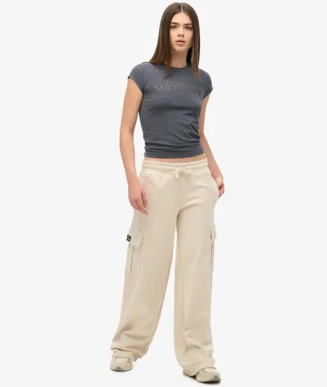 Superdry Women's Athletic Essentials Vintage Wide Cargo Jogger Cream / Ecru - 