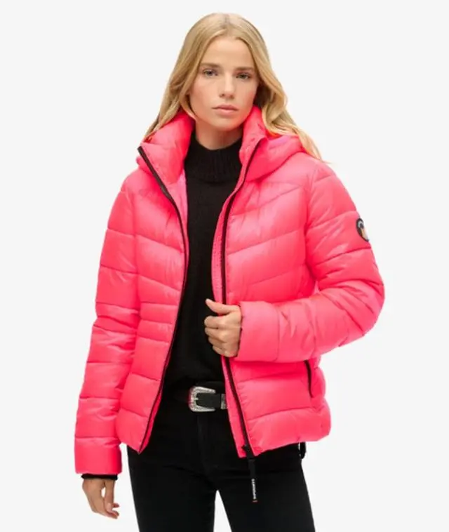 Superdry Women's Hooded Fuji Quilted Padded Jacket Pink / Hyper Fire Pink - 