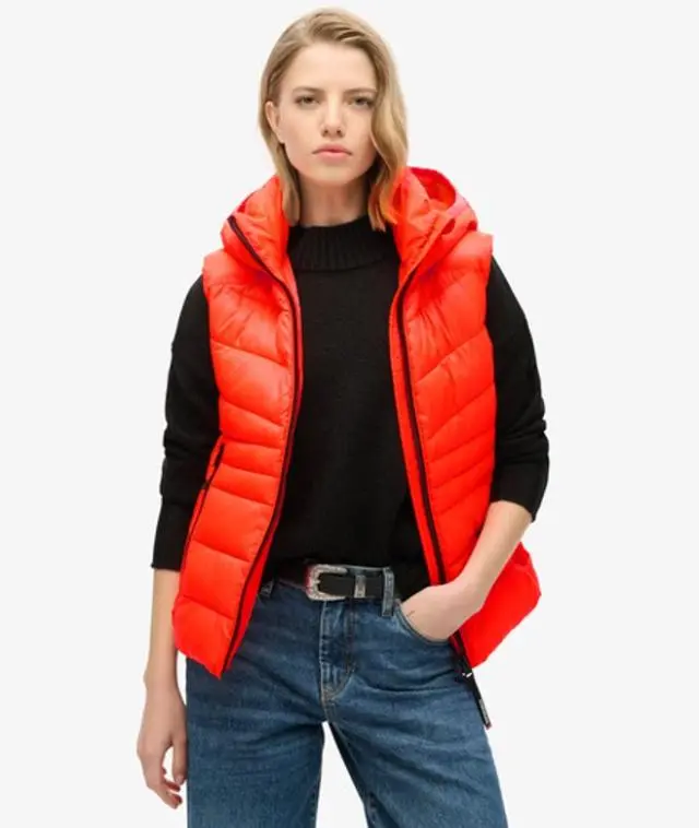 Superdry Women's Hooded Fuji Quilt Padded Gilet Coral / Volcanic Coral - 