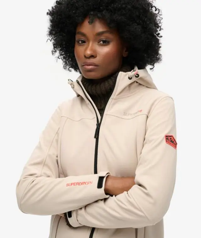 Superdry Women's Hooded Classic Trekker Jacket Beige / Chateau Beige - 