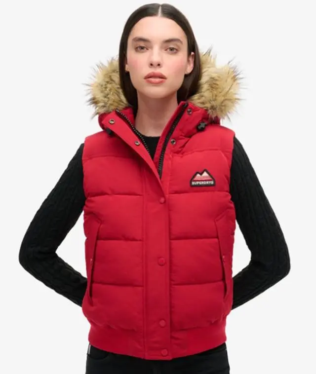 Superdry Women's Everest Faux Fur Gilet Red / Barndoor Red - 