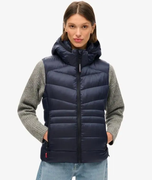 Superdry Women's Hooded Fuji Quilt Padded Gilet Navy / Eclipse Navy - 