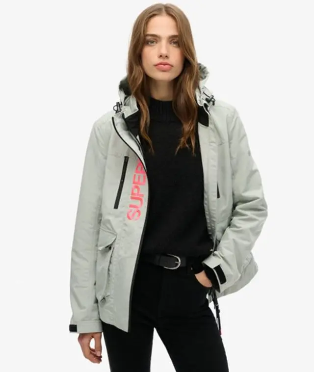 Superdry Women's Hooded Ultimate Tech Windbreaker Light Grey / Puritan Grey - 