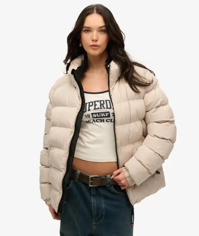 Superdry Women's Oversized Sports Puffer Jacket Cream / Chateau Gray - 