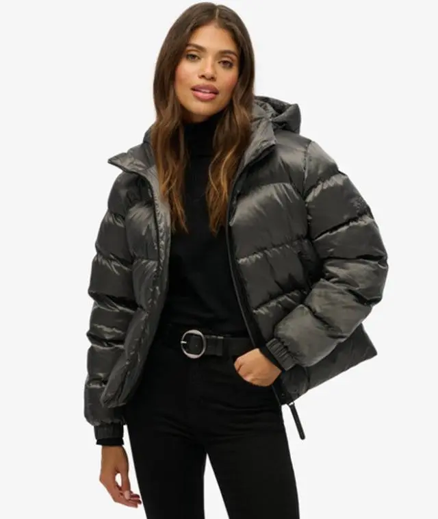 Superdry Women's Hooded Luxe Sports Puffer Jacket Black / Black Sheen -