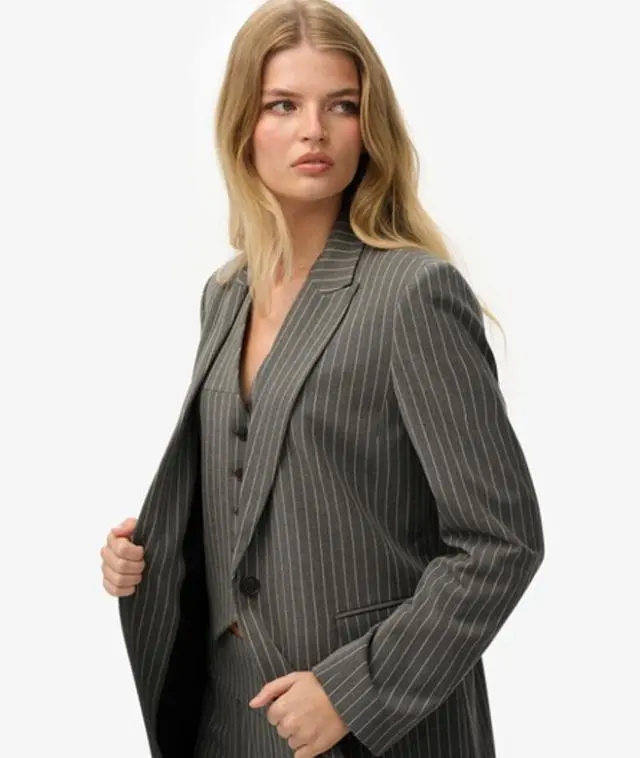 Superdry Women's Pinstripe Boyfriend Blazer Grey / Grey Pinstripe - 