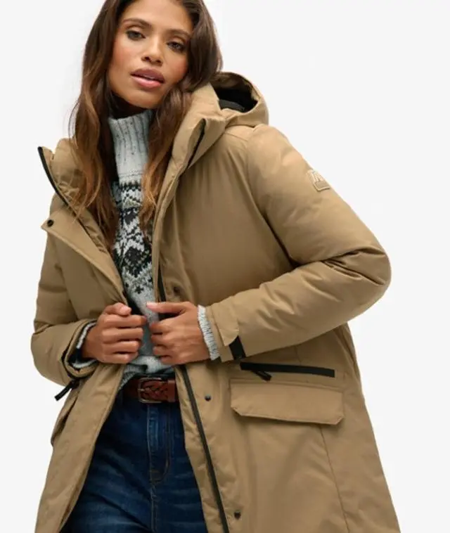 Superdry Women's City Fishtail Padded Parka Beige / Incense Beige - 