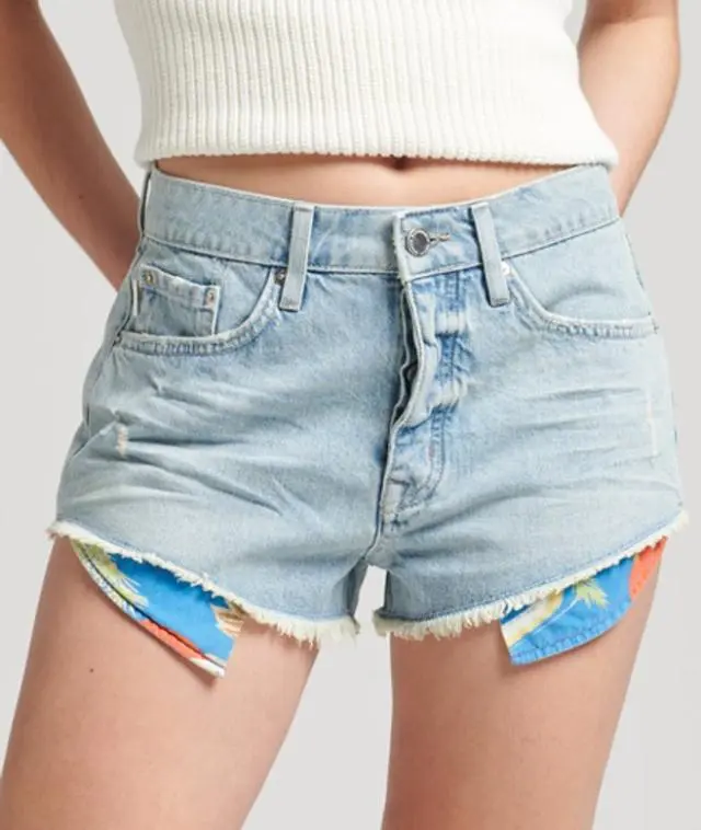 Superdry Women's Vintage High Rise Cut Off Shorts Light Blue / Light Indigo Vintage - 
