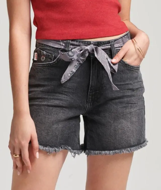 Superdry Women's Mid Rise Slim Shorts Black / Wolcott Black Stone - 