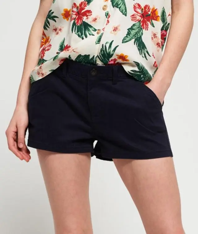 Superdry Women's Chino Hot Shorts Navy / Midnight Navy - 