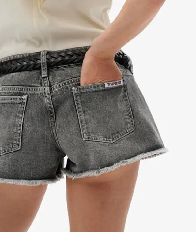 Superdry Women's Low Rise Denim Hot Shorts Dark Grey / Vintage Black Denim -