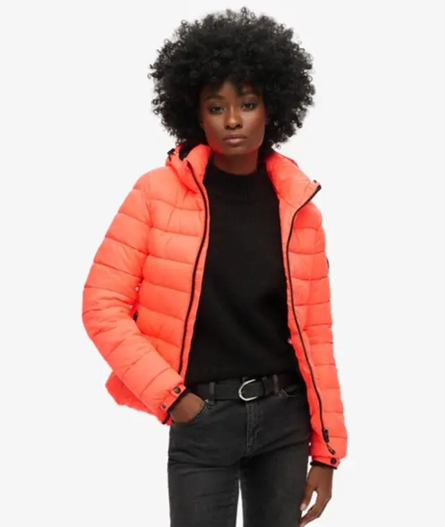Superdry Women's Hooded Classic Puffer Jacket Cream / Hyper Fire Coral - 