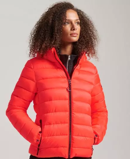 Superdry Women's Hooded Classic Puffer Jacket Cream / Hyper Fire Coral - 