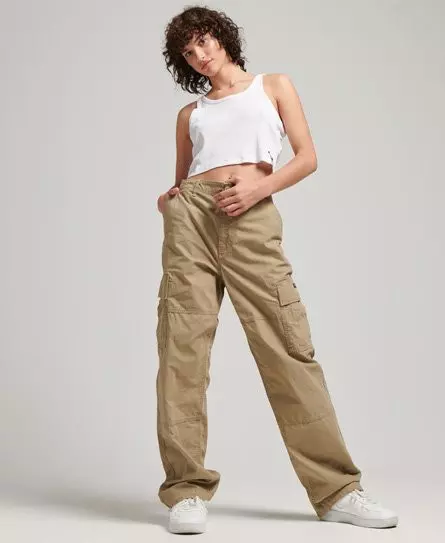Superdry Women's Organic Cotton Baggy Cargo Pants Beige / Dress Beige - 