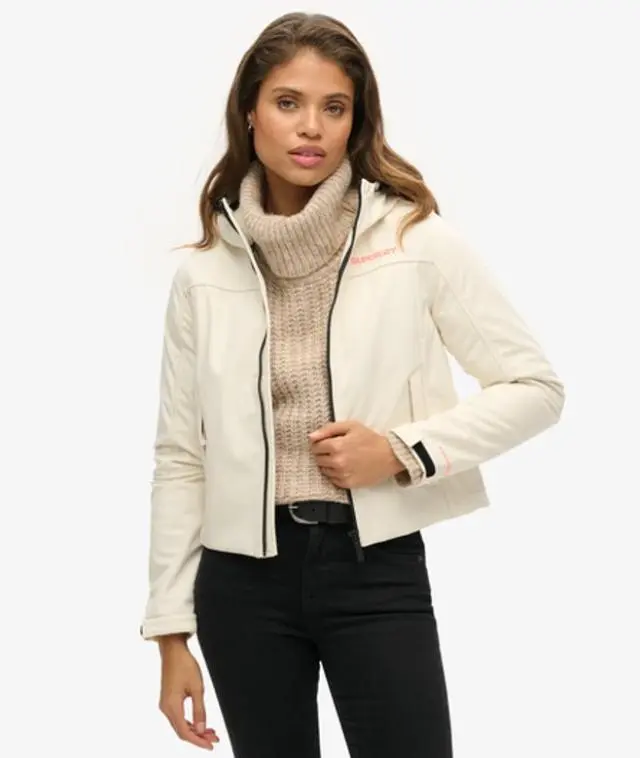 Superdry Women's Code Trekker Hooded Softshell Jacket Cream / Rice White - 