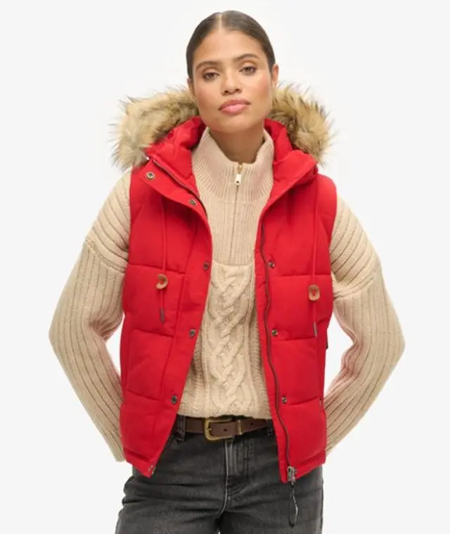 Superdry Women's Everest Faux Fur Puffer Gilet Red / Varsity Red - 