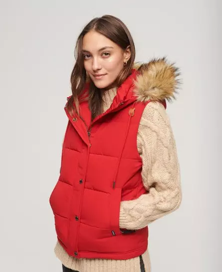 Superdry Women's Everest Faux Fur Puffer Gilet Red / Varsity Red -