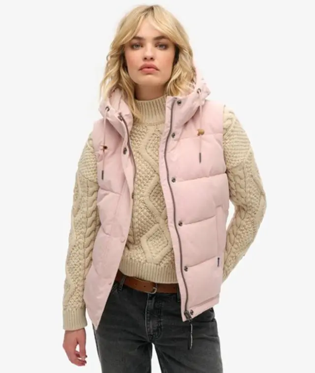 Superdry Women's Everest Hooded Puffer Gilet Pink / Pink Blush - 