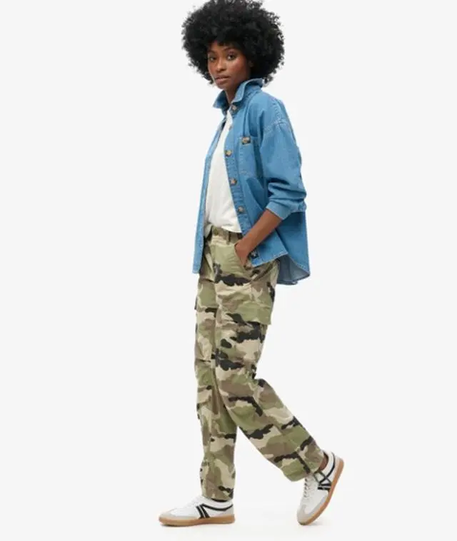 Superdry & Co Women's Low Rise Straight Cargo Pants Khaki / Jacket Camo - 