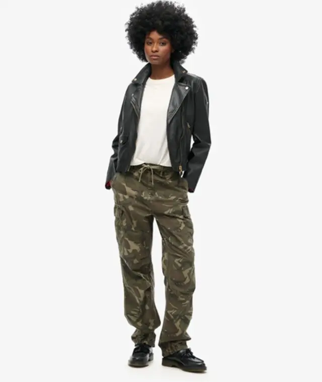 Superdry & Co Women's Low Rise Para Cargo Pants Green / Outline Camo - 