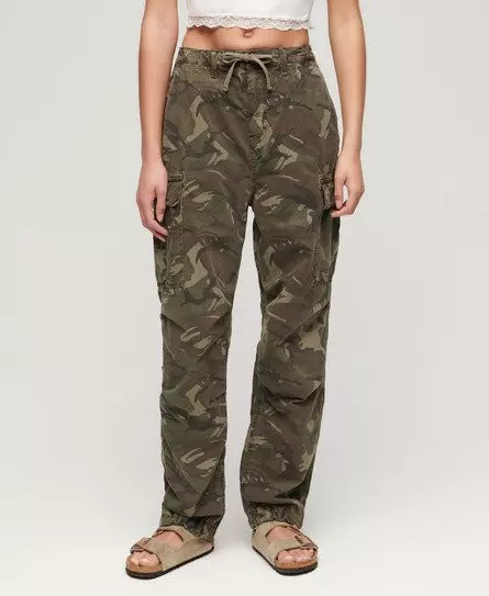 Superdry Women's Low Rise Parachute Cargo Pants Green / Outline Camo -
