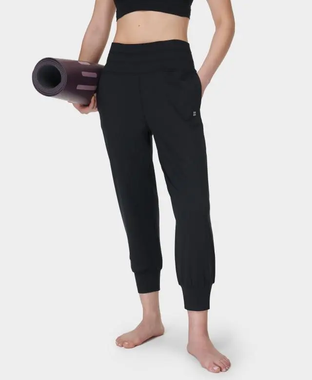 Gaia Performance Yoga Capri Pants