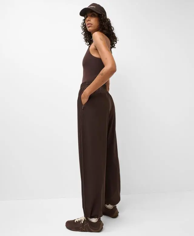 Sweaty Betty Power On Studio 30" Pant, Brown