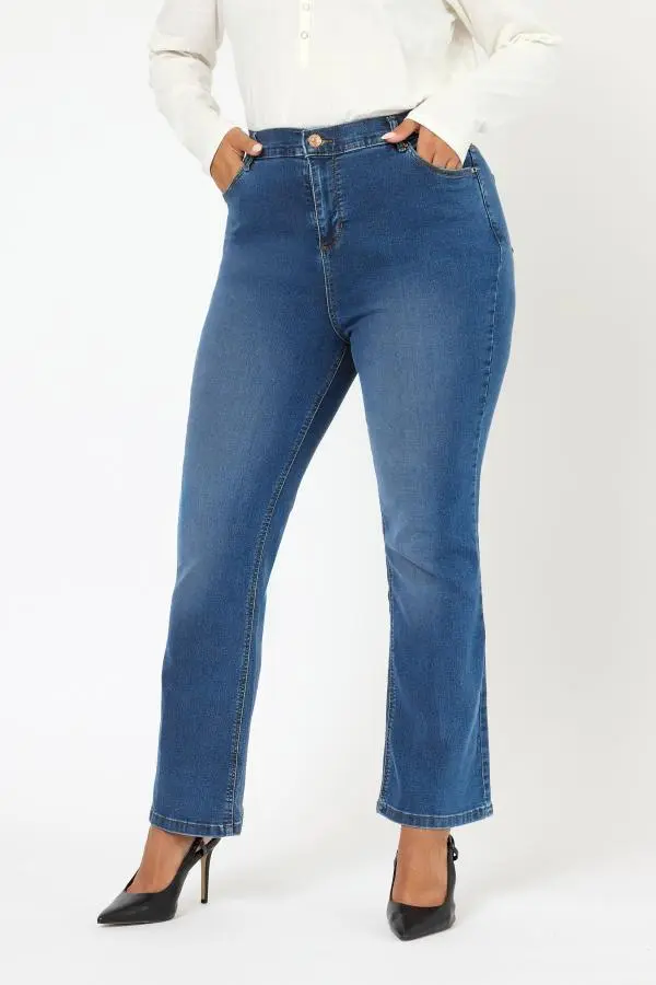 Yours Curve Mid Blue Bootcut Stretch Isla Jeans, Women's Curve & Plus Size, Yours