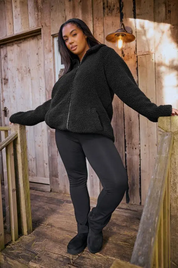 Yours Curve Black Heavyweight Teddy Fleece, Women's Curve & Plus Size, Yours
