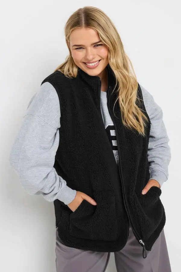 Yours Curve Black Teddy Borg Gilet, Women's Curve & Plus Size, Yours
