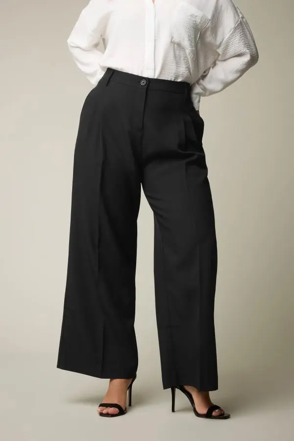 Yours Plus Size Black Pleat Front Woven Wide Leg Trousers Size 20