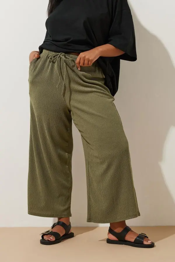 Yours Curve Khaki Green Textured Culottes, Women's Curve & Plus Size, Yours
