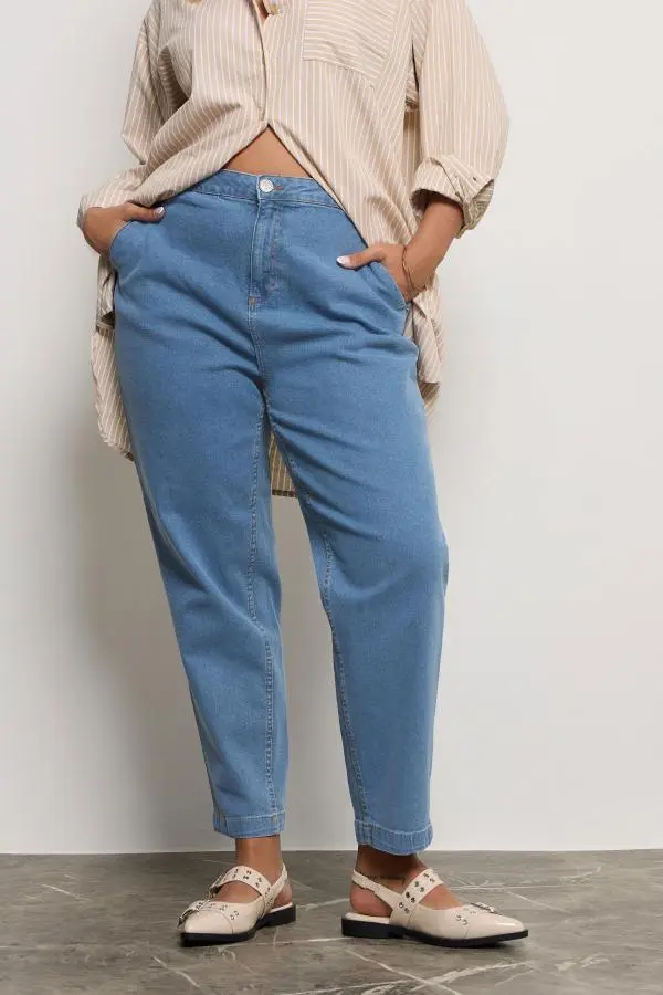 Yours Curve Mid Blue Stretch Denim Barrel Jeans, Women's Curve & Plus Size, Yours