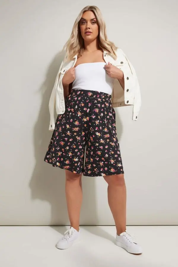 Yours Curve Black Floral Print Jersey Shorts, Women's Curve & Plus Size, Yours