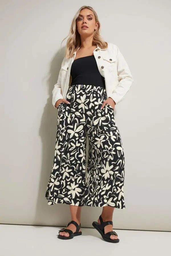 Yours Curve Black Floral Print Textured Midaxi Culottes, Women's Curve & Plus Size, Yours