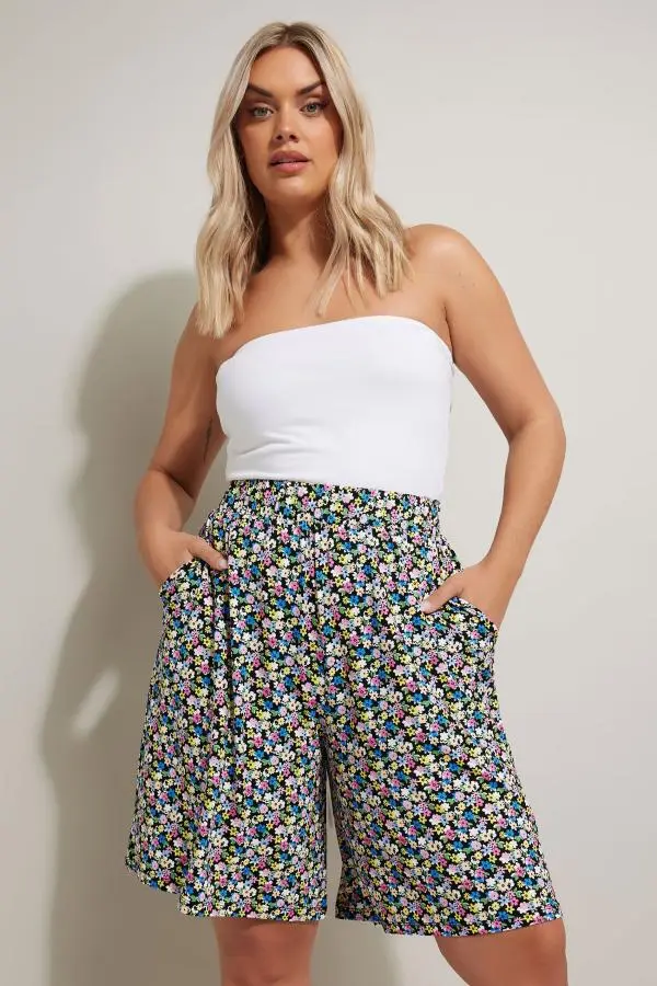 Yours Curve Black & Blue Floral Print Jersey Shorts, Women's Curve & Plus Size, Yours