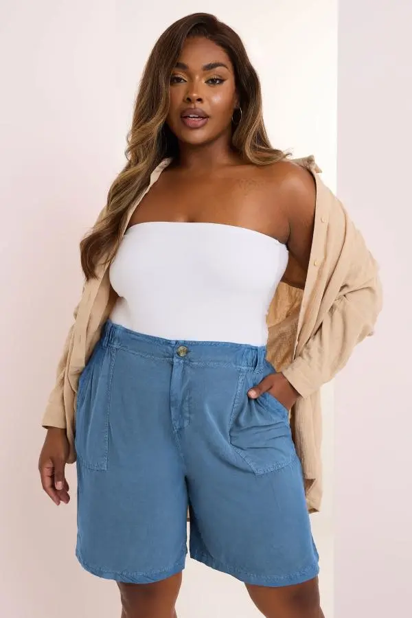 Yours Curve Mid Blue Chambray Pull On Shorts, Women's Curve & Plus Size, Yours